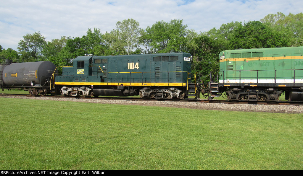 Ohio South Central Railroad (OSCR) 104